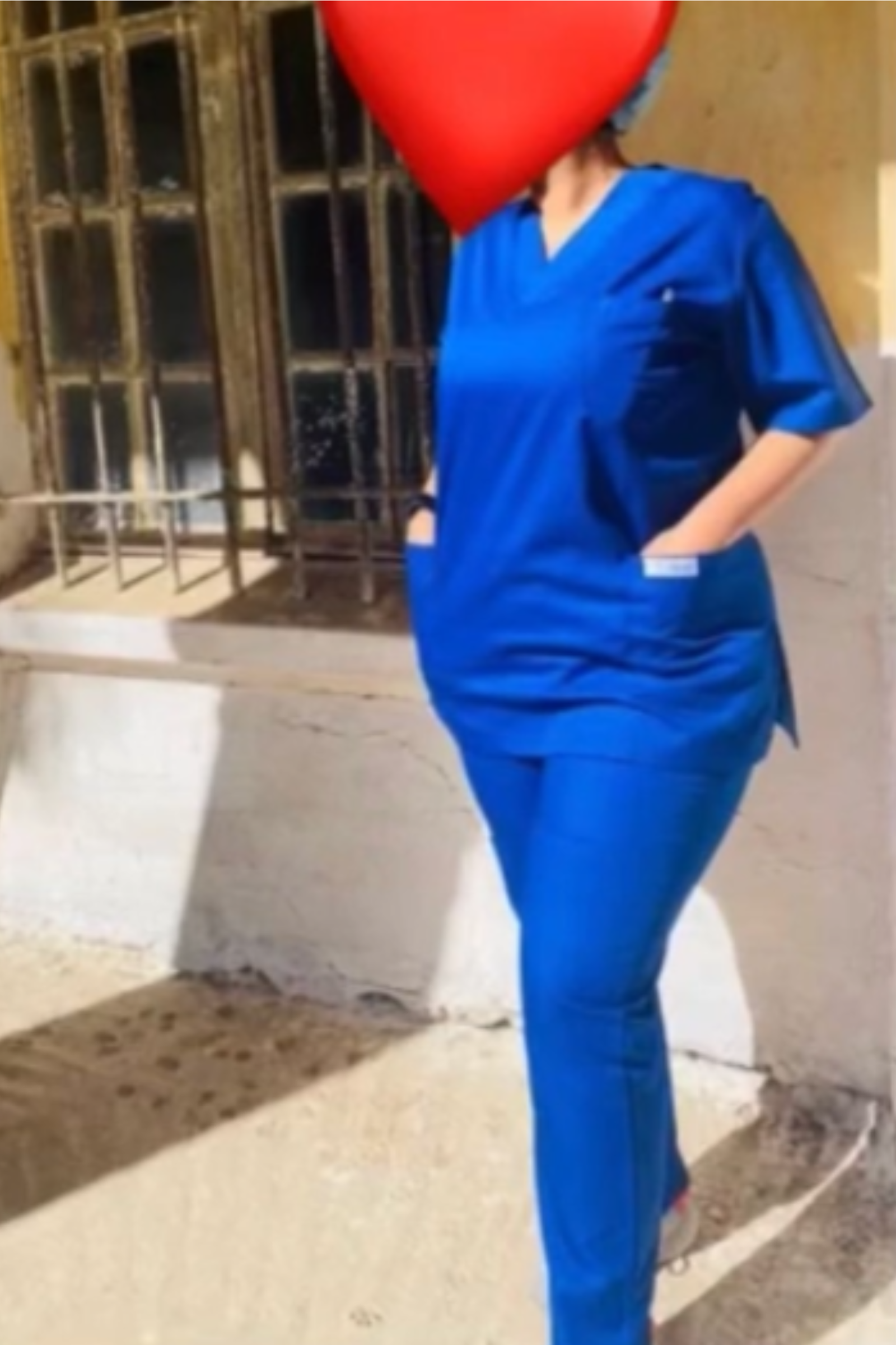 ❝ Uniforme confortable et stylé 😍 Très satisfaite de XO Uniforme ❞Asmae A.